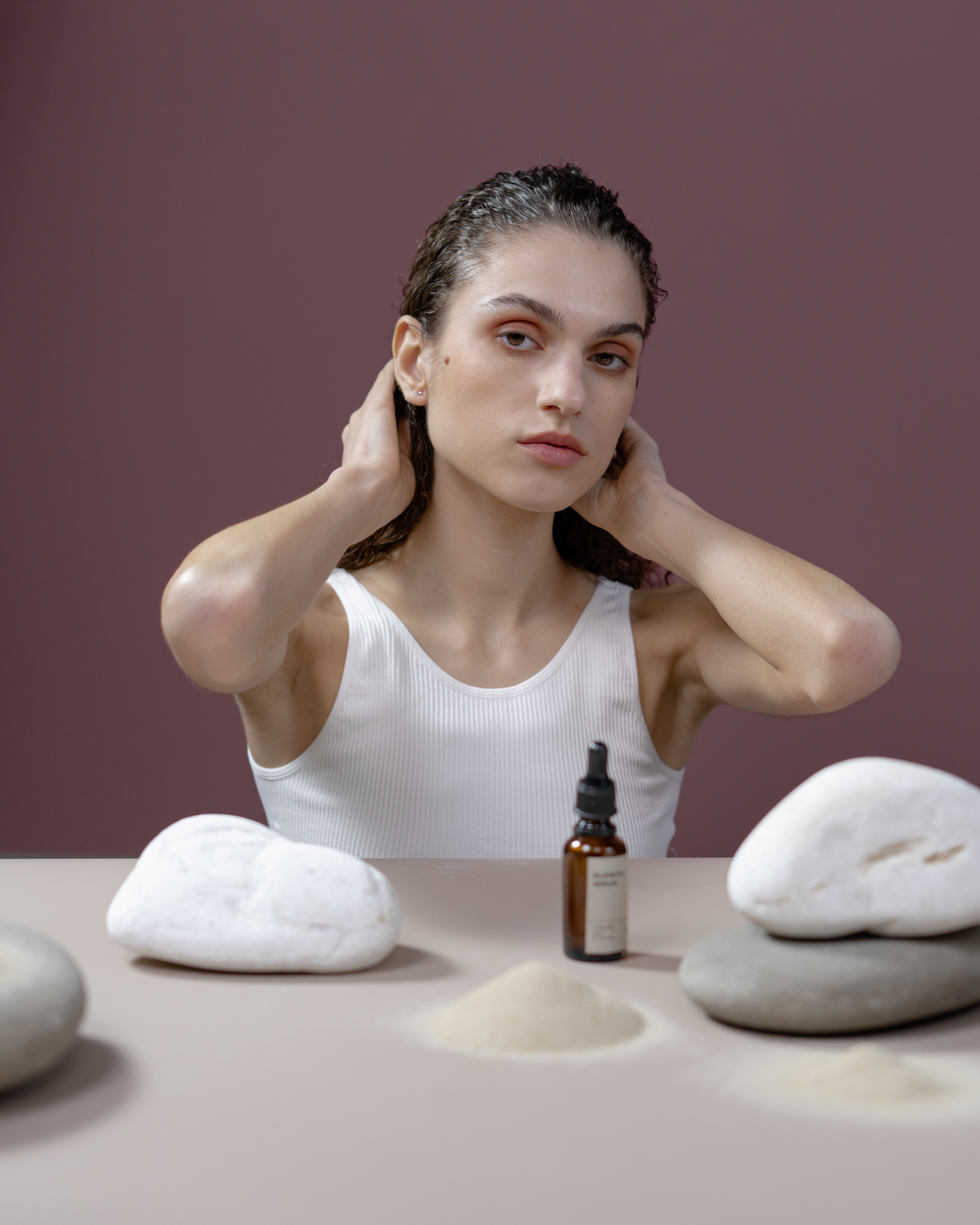 Oiling Your Hair Daily? The Pros and Cons of Daily Hair Oil Application