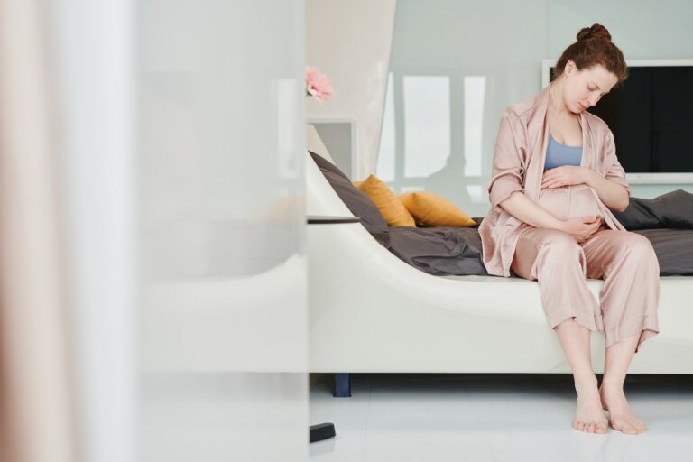 Placenta Previa: Causes, Symptoms, Diagnosis, & Treatment options