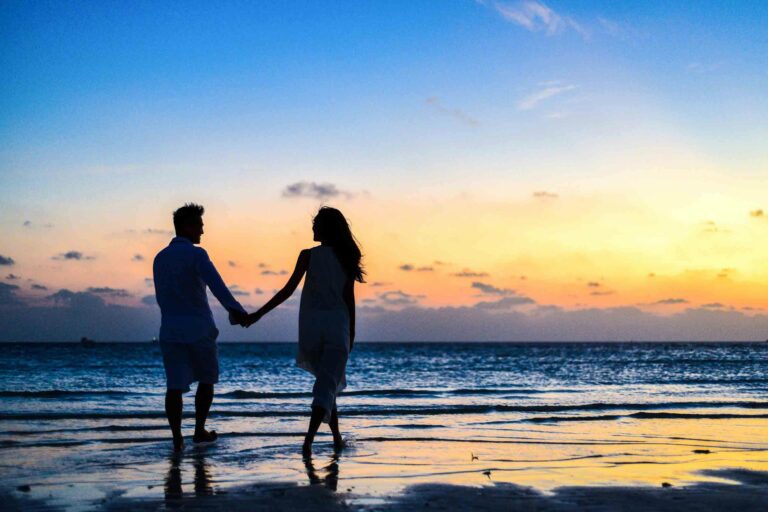 💞 Demisexuality Explained: Navigating Emotional Balance in Relationships