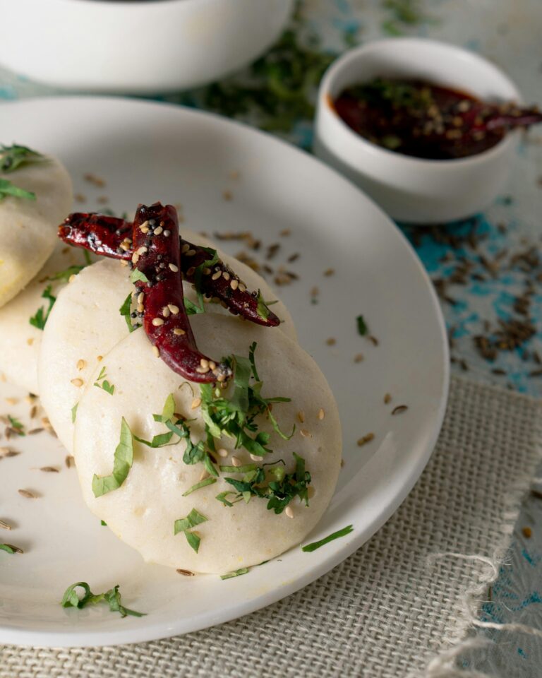 🍽️ How to Get Slim by Eating Idli Daily: A Healthy Weight-Loss Approach